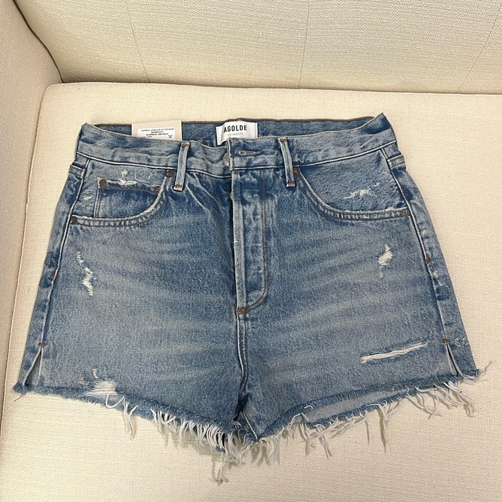 Agolde Jaden High Rise Jean Shorts
Size 28, color surreal